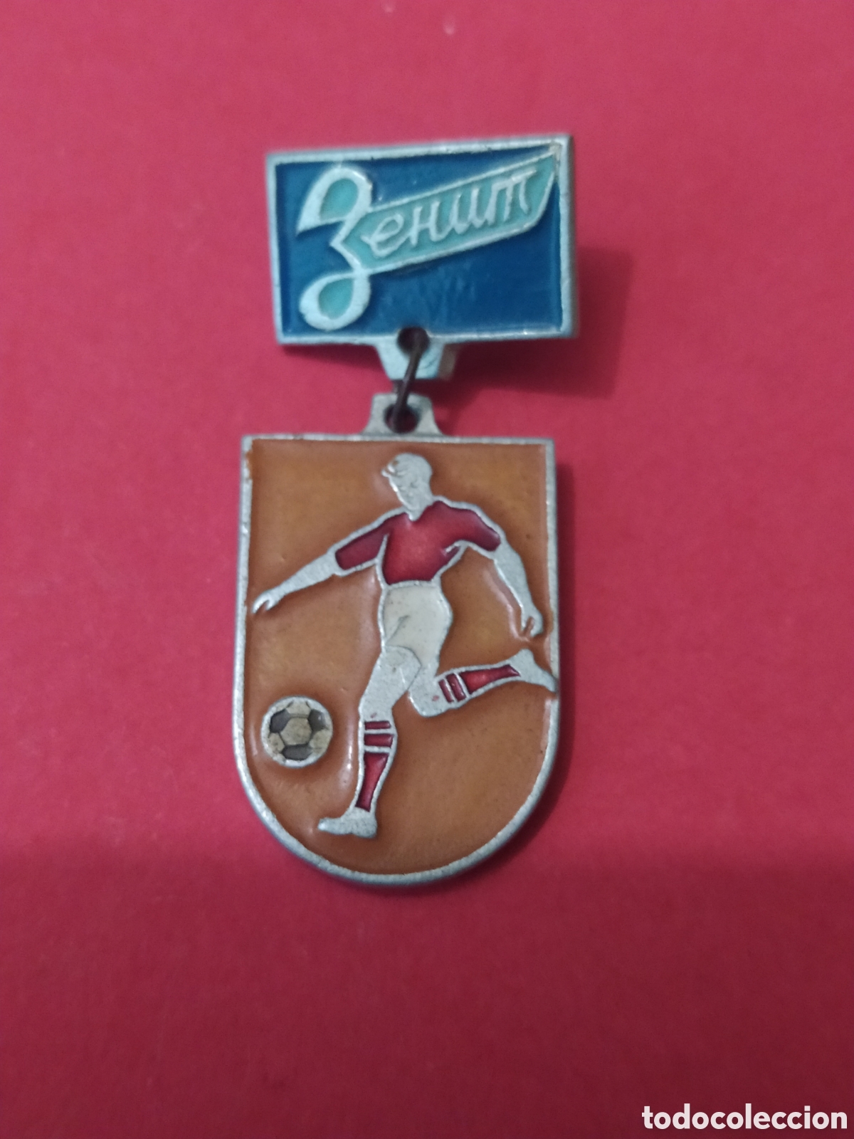 Collectionnisme sportif: PINS DE F&Uacute;TBOL DE RUSIA