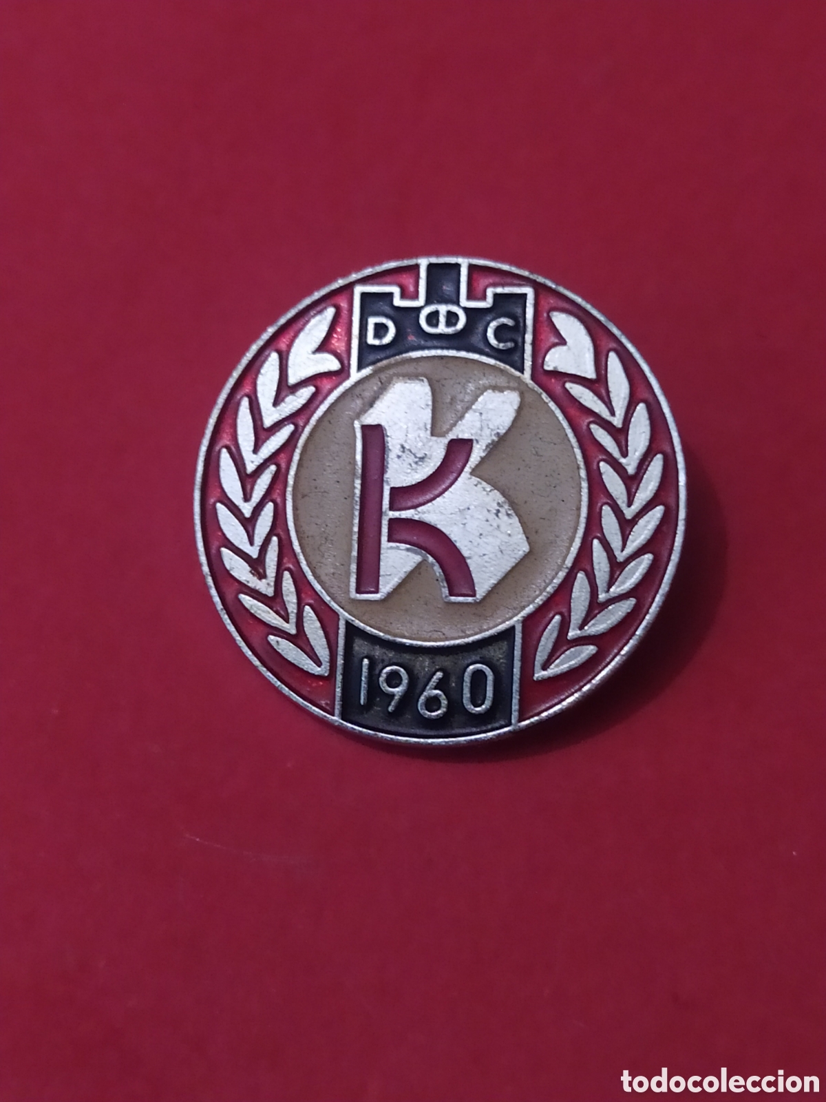 Collectionnisme sportif: PINS DE F&Uacute;TBOL DE RUSIA