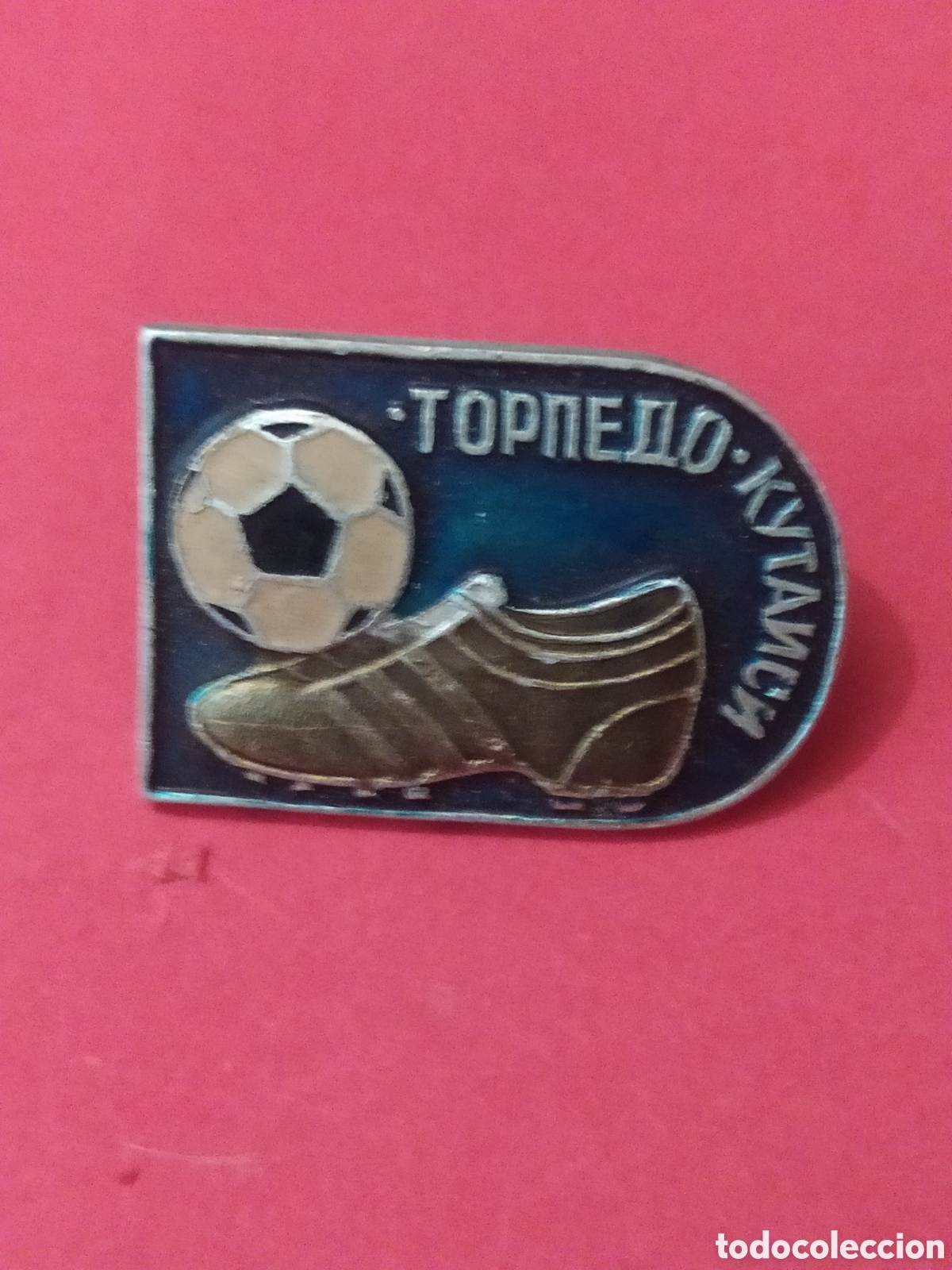 Collectionnisme sportif: PINS DE F&Uacute;TBOL DE RUSIA