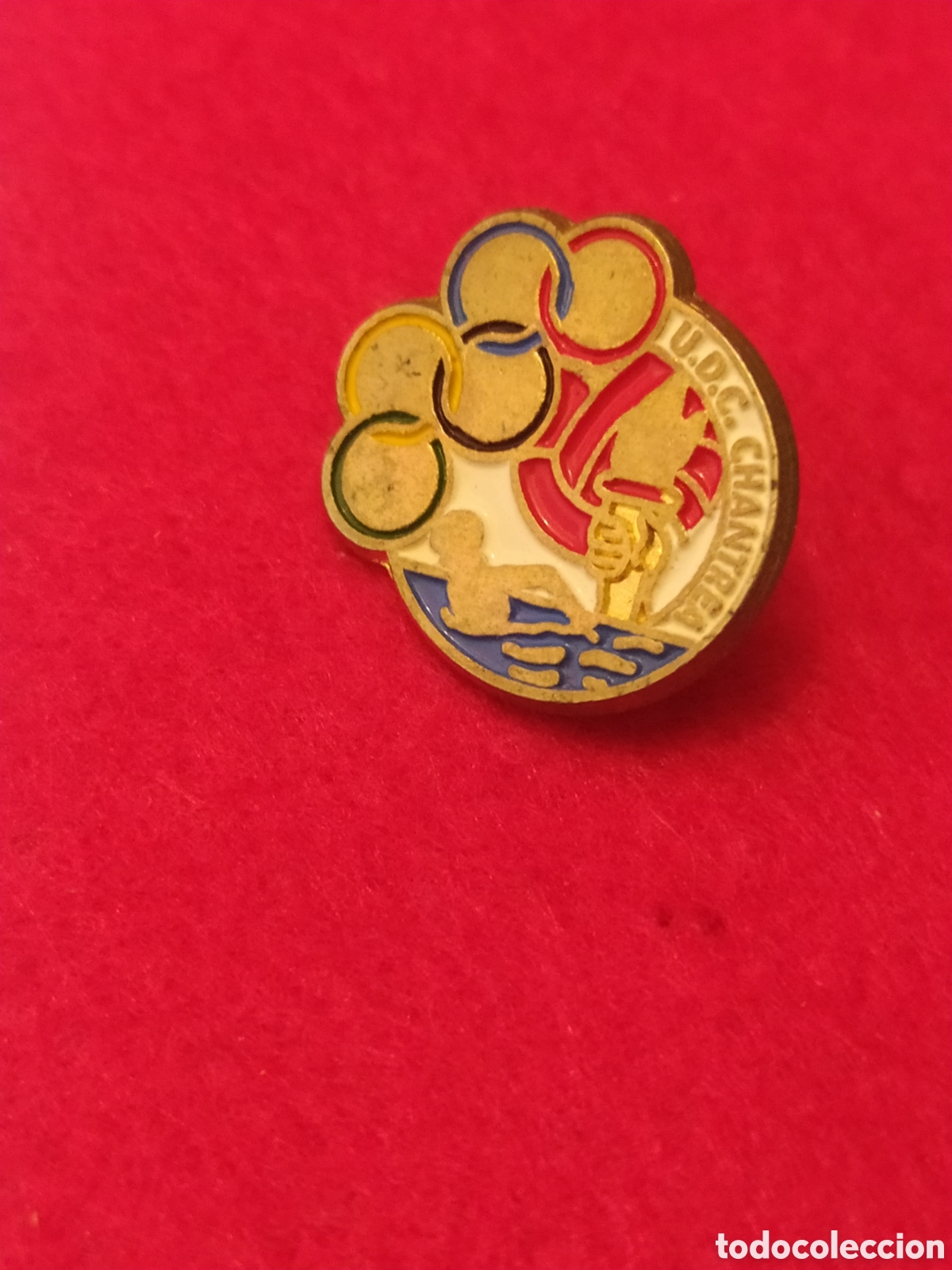 Sammelleidenschaft Sport: PINS DE F&Uacute;TBOL OFICIAL UDC CHANTREA. PAMPLONA NAVARRA