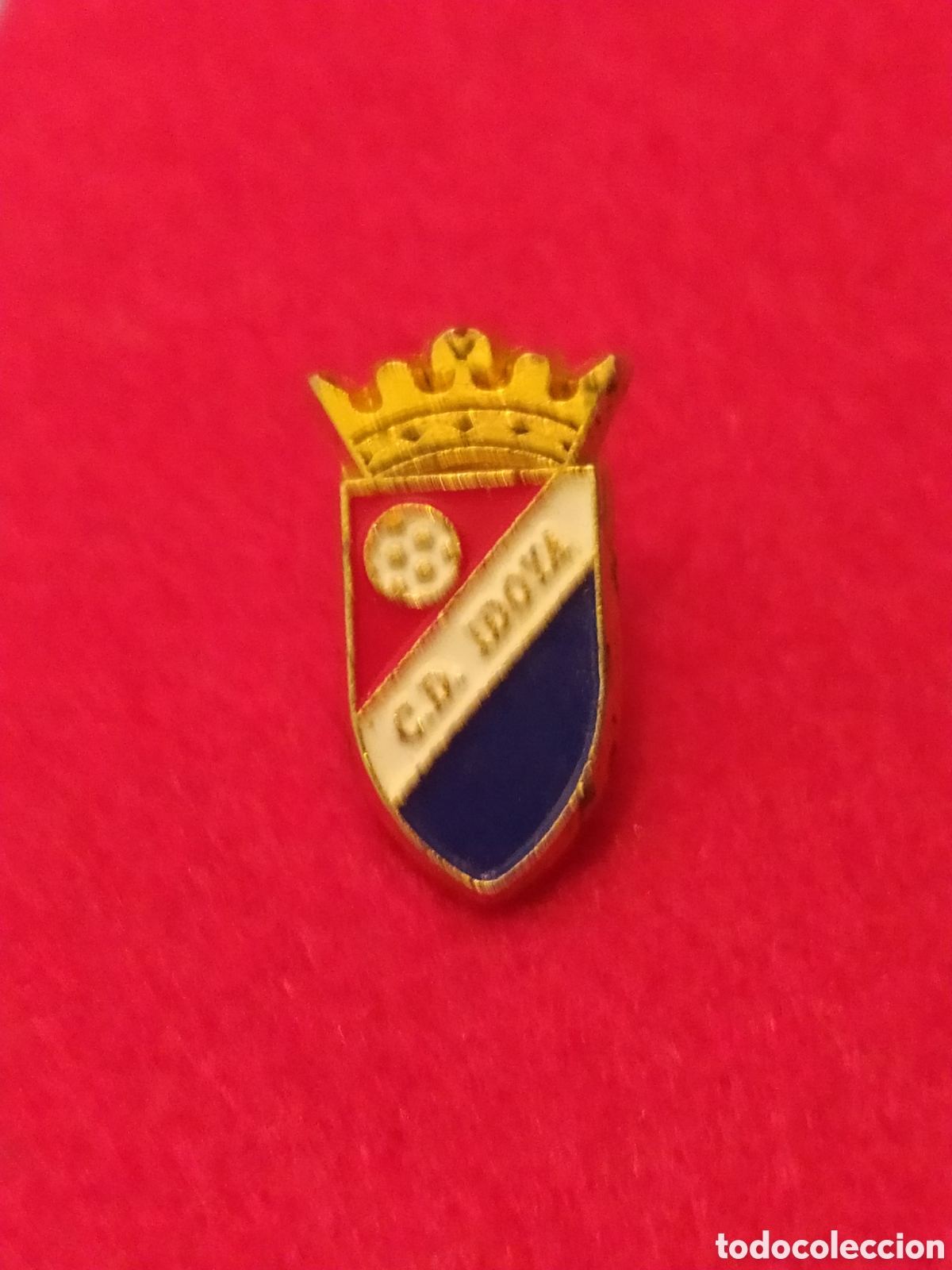 Sammelleidenschaft Sport: PINS DE F&Uacute;TBOL CD IDOYA Oteiza de la Solana NAVARRA