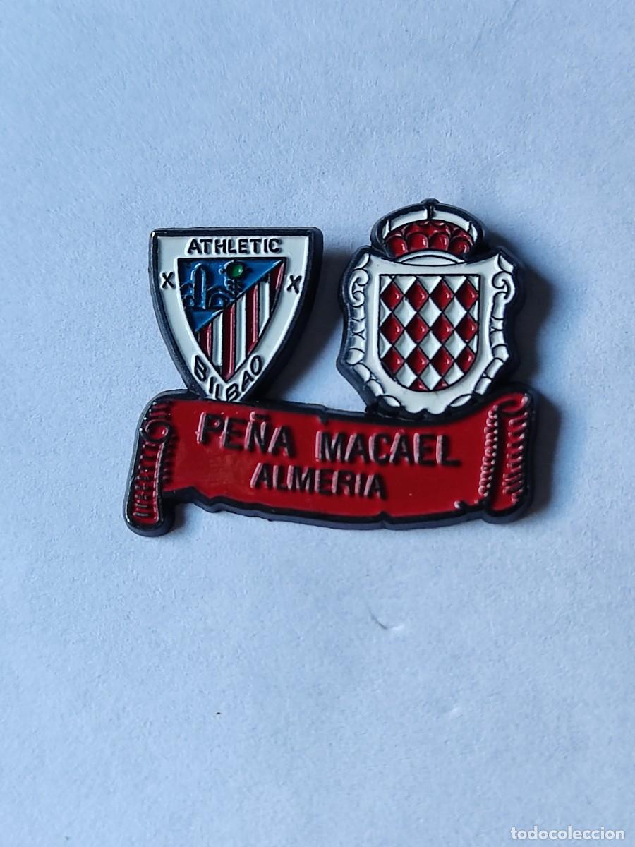 Coleccionismo deportivo: PIN PE&Ntilde;A ATHLETIC DE BILBAO DE MACAEL- ALMERIA