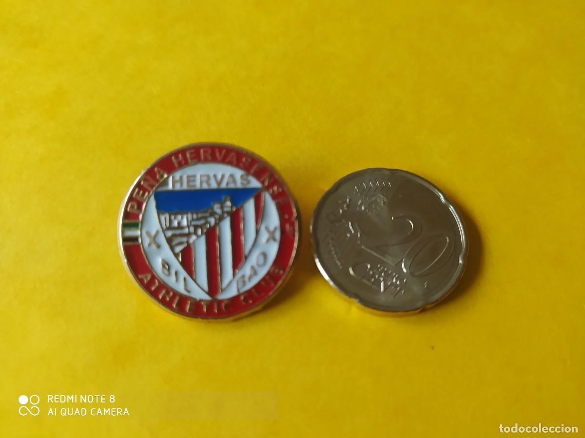 Collezionismo sportivo: PIN ATHLETIC DE BILBAO PIN PE&Ntilde;A HERVASENSE PIN FOOT-BALL