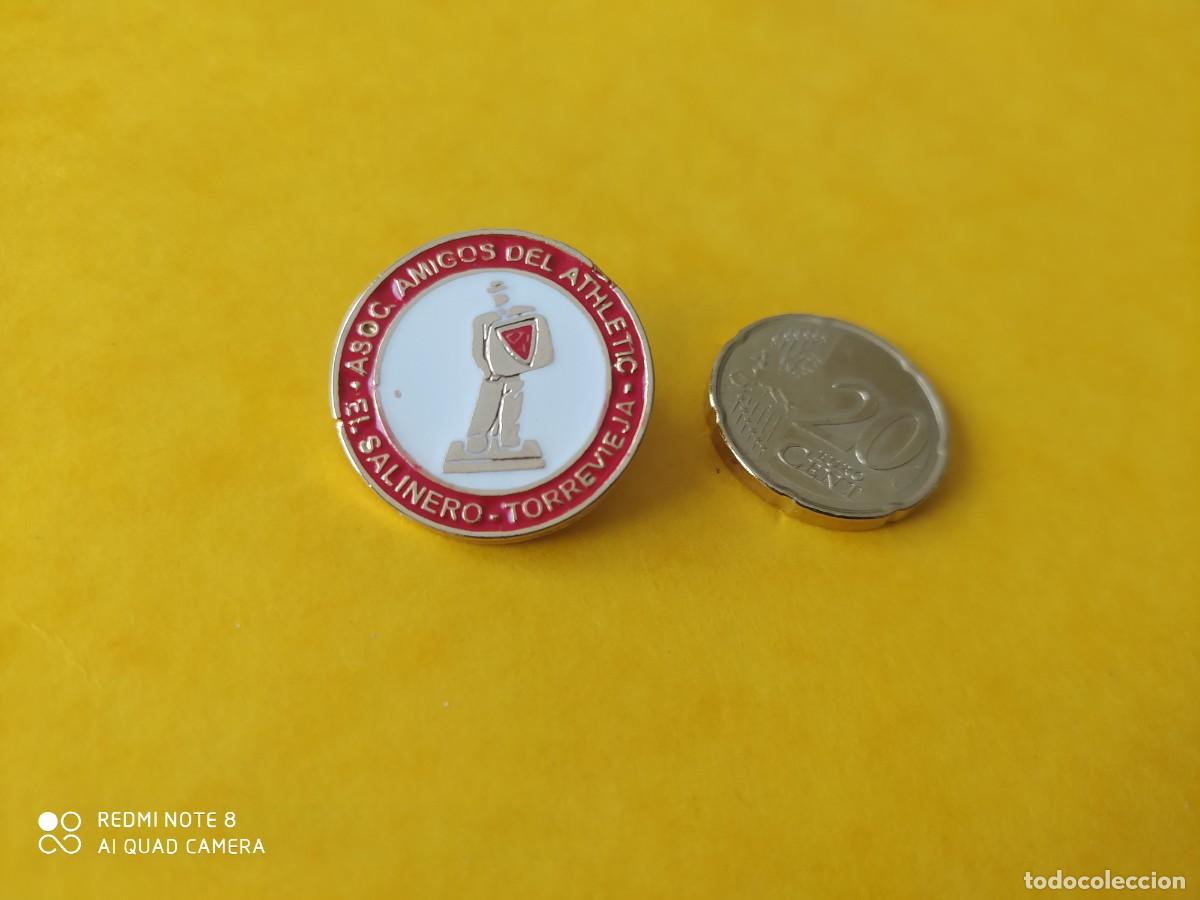 Collezionismo sportivo: ATHLETIC DE BILBAO PIN ASOCIACION AMIGOS DEL ATHLETIC ELSALINERO TORREVIEJA