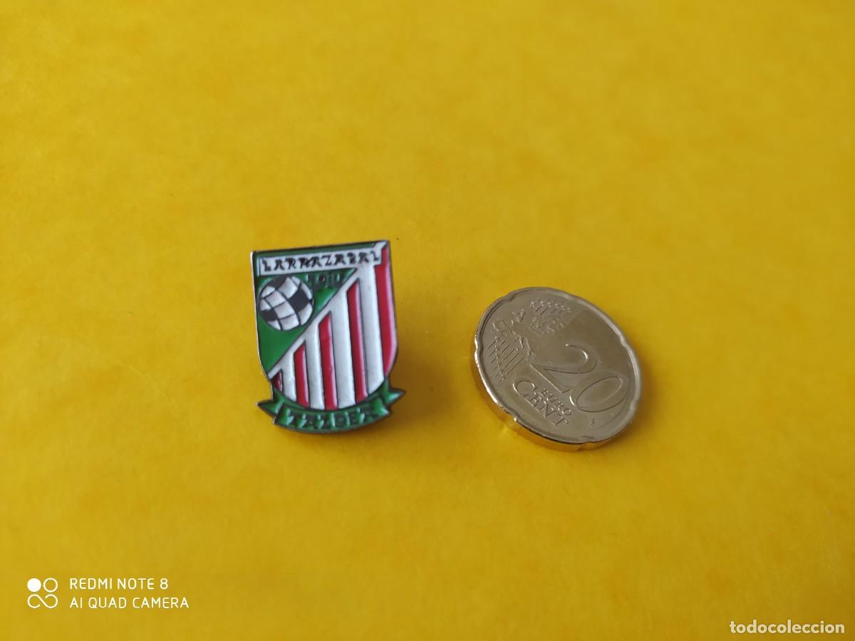 Collezionismo sportivo: ATHLETIC DE BILBAO PIN PE&Ntilde;A LARRAZABAL