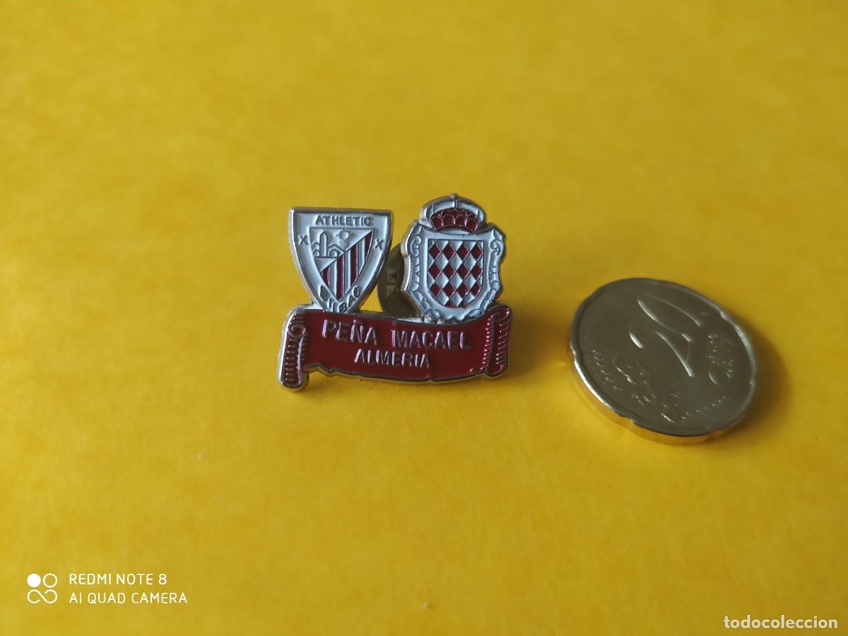 Sammelleidenschaft Sport: PIN ATHLETIC DE BILBAO PIN PE&Ntilde;A MACAEL ALMERIA