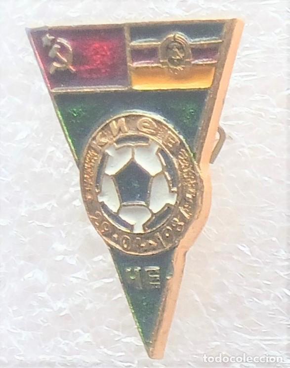 Sports collectibles: PIN FF URSS CCCP RUSIA &ndash; FF ALEMANIA GERMANY 24-4-87 FOOTBALL INSIGNIA METAL BADGE DISTINTIVI SPE110