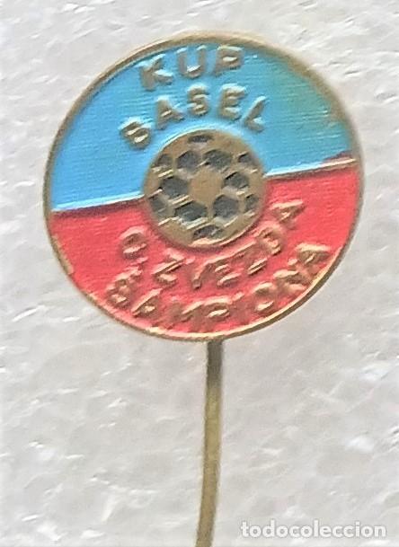 Collectionnisme sportif: PIN ESTRELLA ROJA RED STAR BELGRADO &ndash; FC BASEL BASILEA SUIZA INSIGNIA METAL BADGE DISTINTIVI SPE120