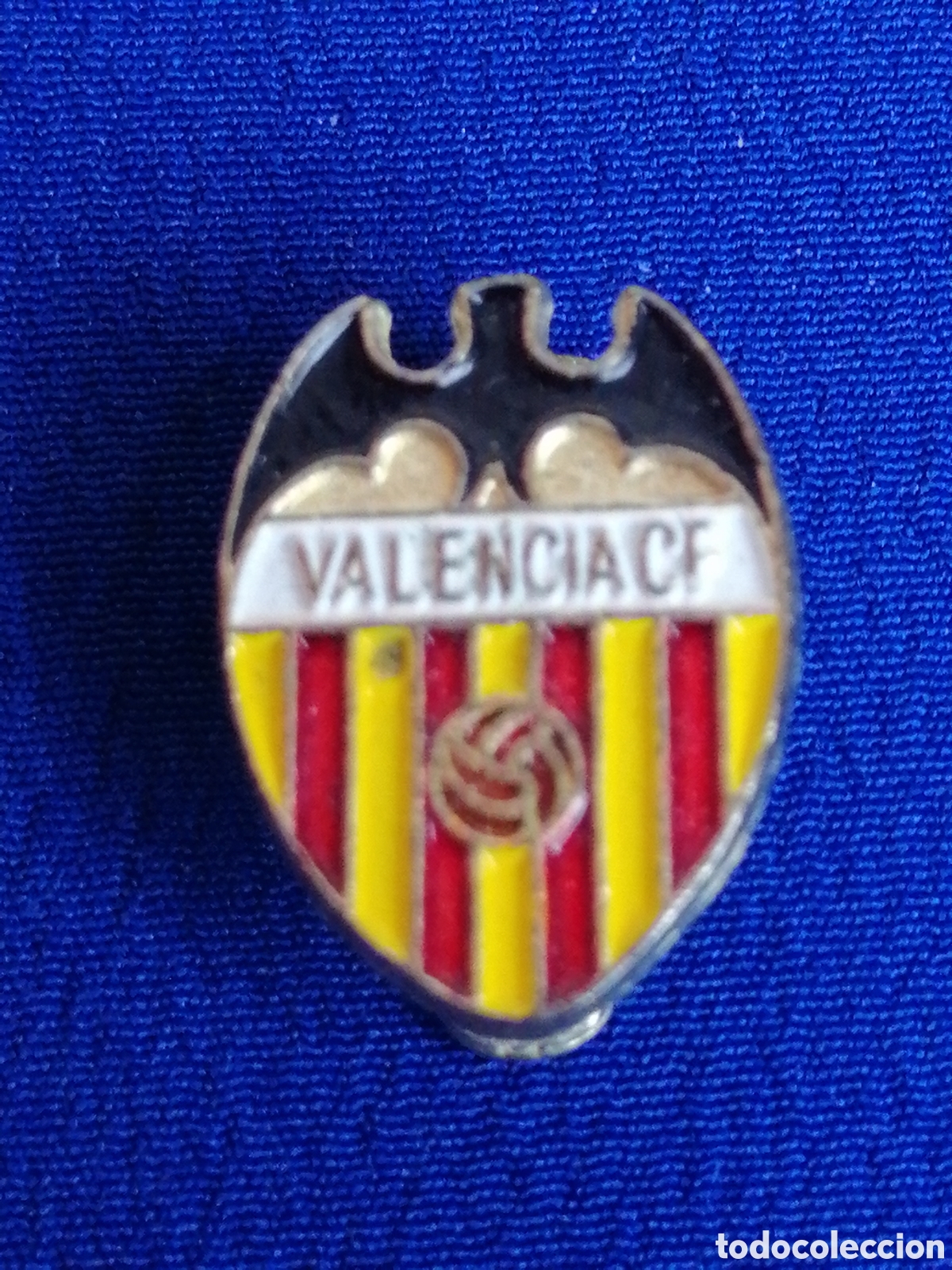 Coleccionismo deportivo: VALENCIA CF INSIGNA DE OJAL - Foto 1