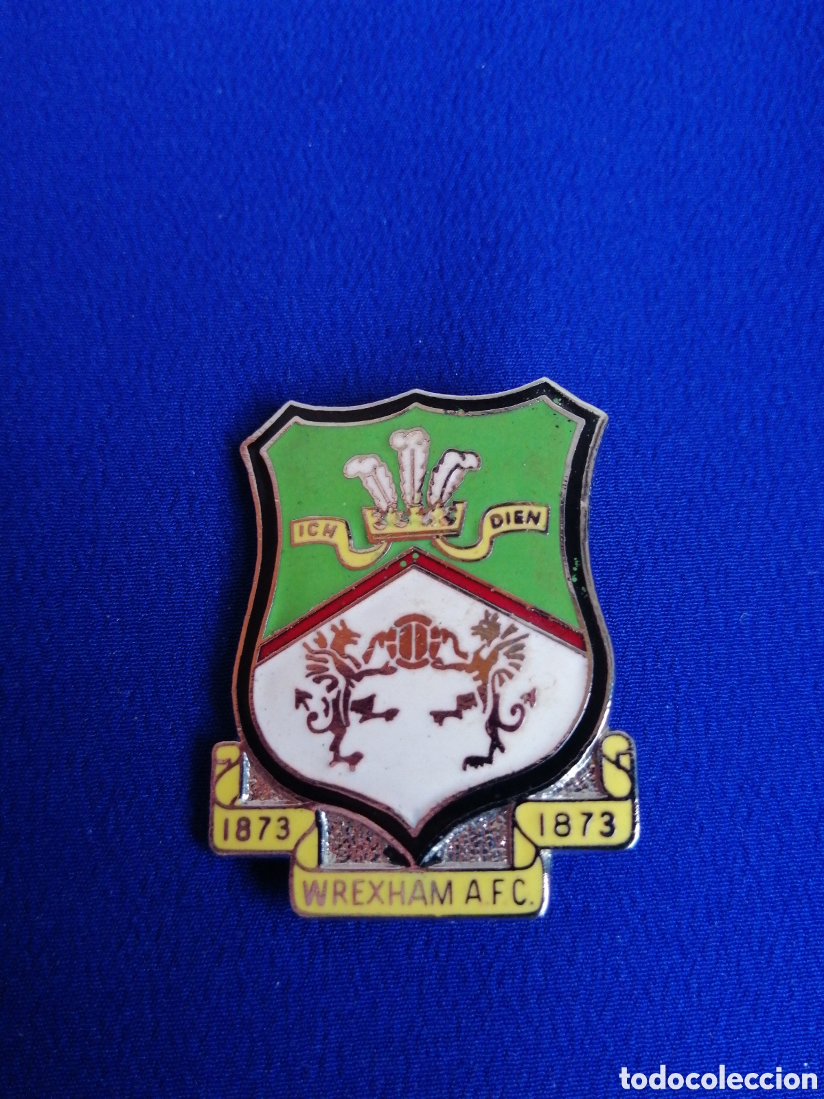 Coleccionismo deportivo: WREXHAM A. F. C. INSIGNA DE ALFILER - Foto 1