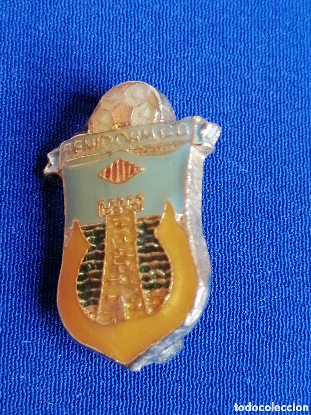 Sammelleidenschaft Sport: BENIDORM CLUB DE F&Uacute;TBOL INSIGNIA DE ALFILER