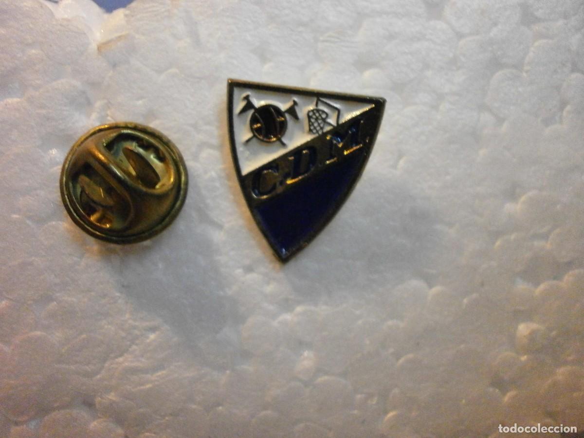 Sports collectibles: pin de pincho equipo de futbol