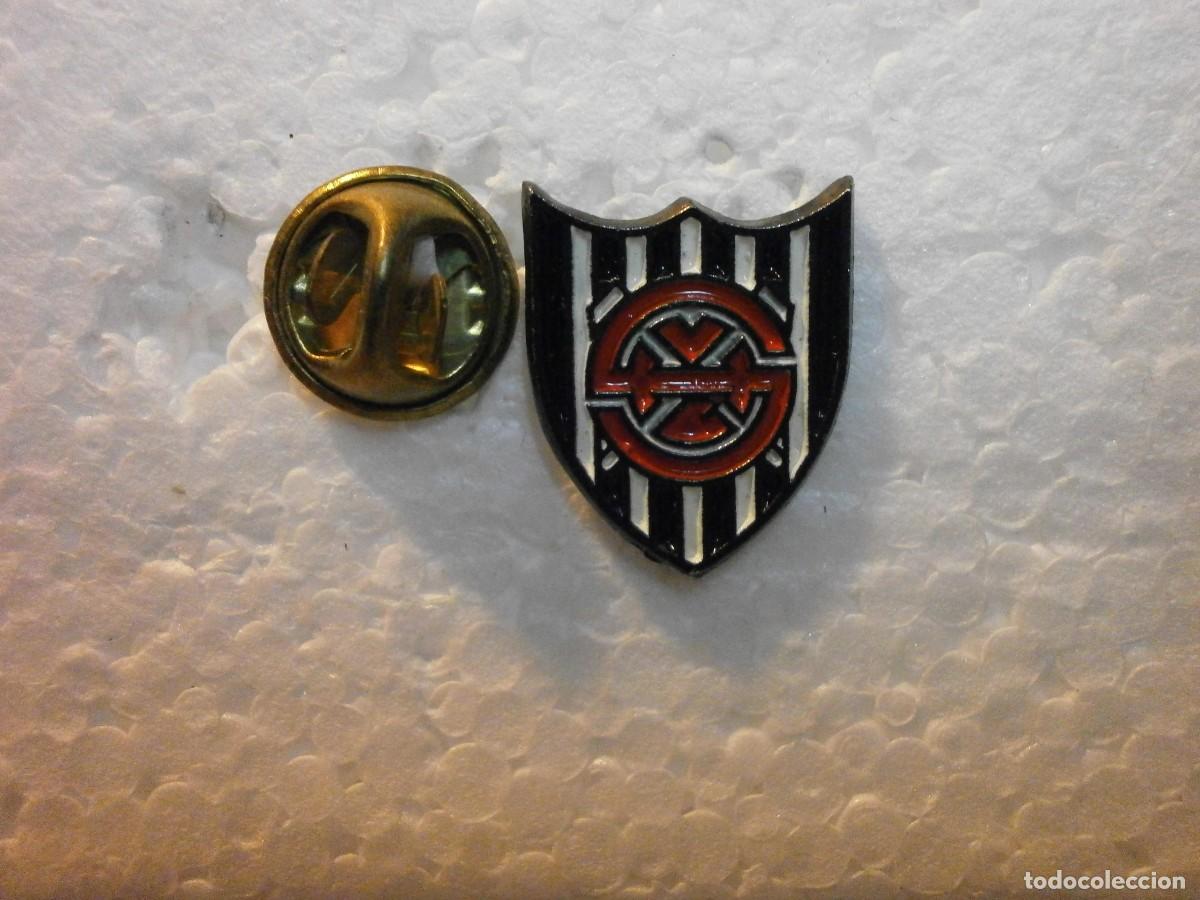 Collezionismo sportivo: pin de pincho equipo de futbol