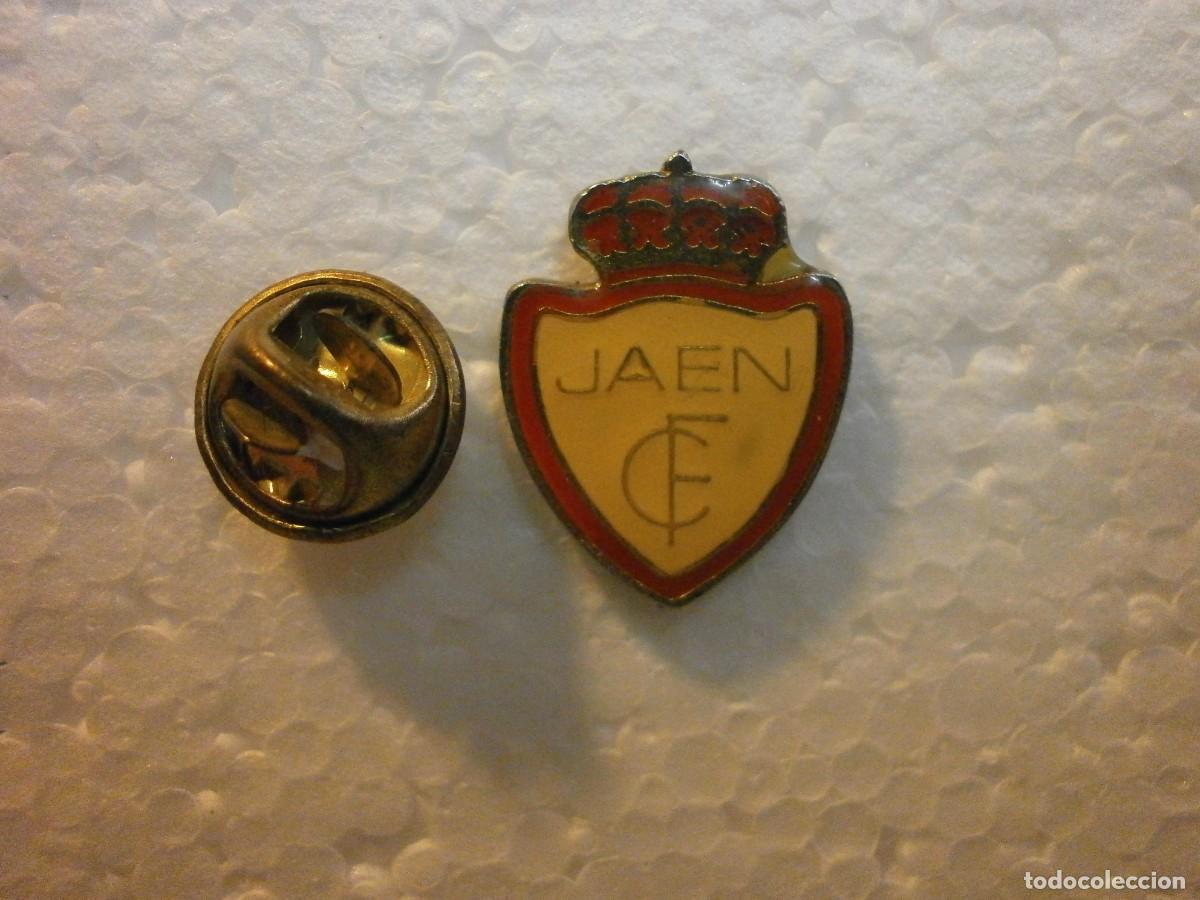 Coleccionismo deportivo: pin de pincho equipo de futbol