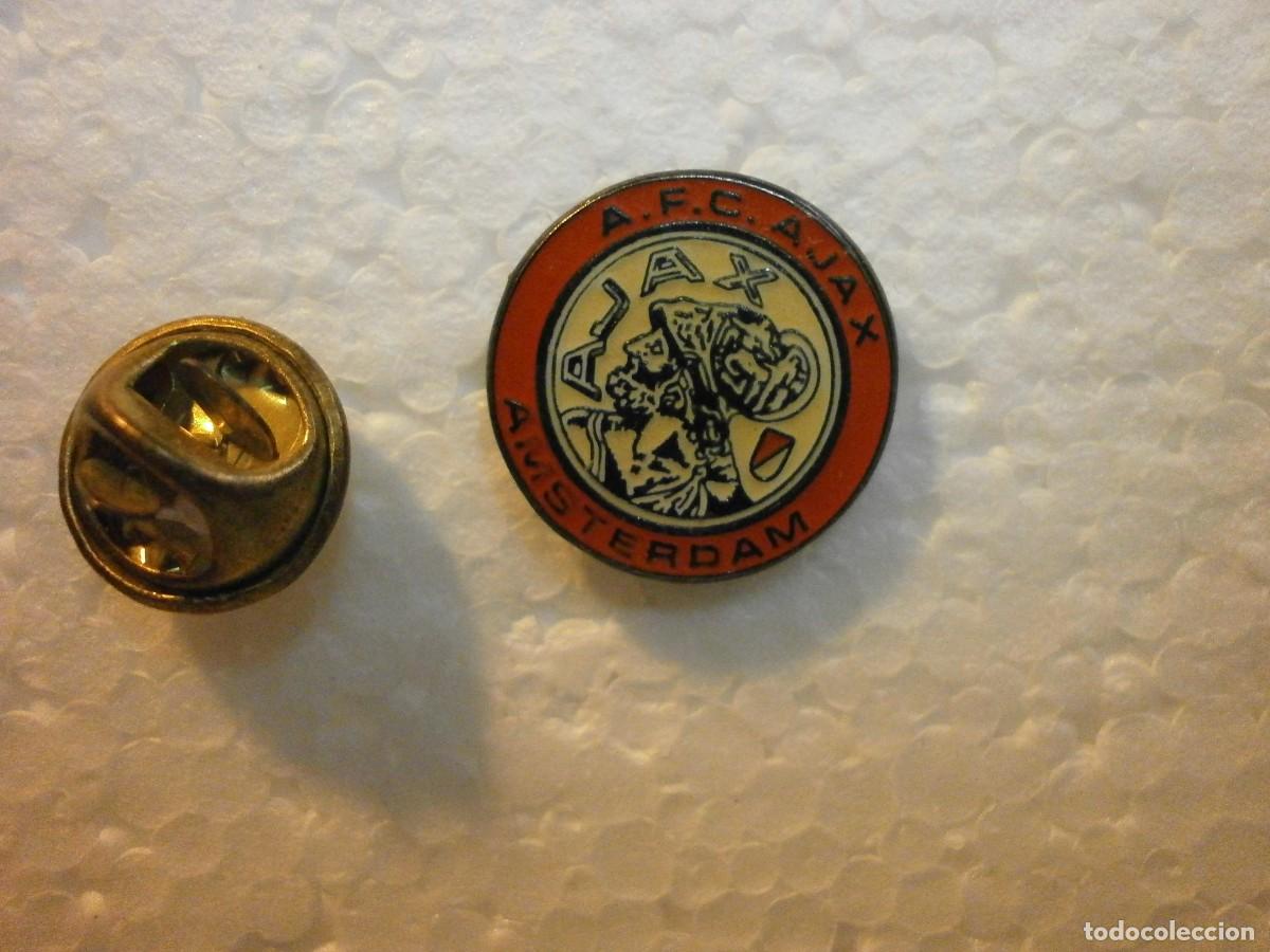 Sports collectibles: pin de pincho equipo de futbol