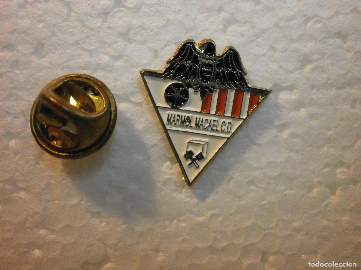 Sammelleidenschaft Sport: pin de pincho equipo de futbol