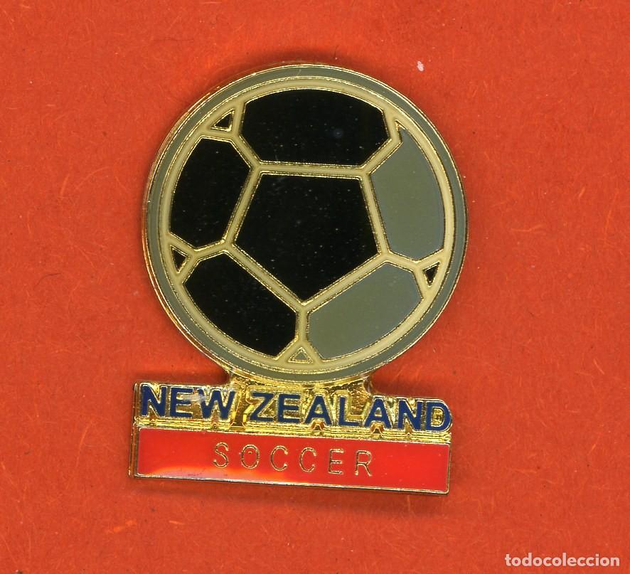Colecionismo desportivo: PIN BADGE FUTBOL FEDERACI&Oacute;N NEW ZEALAND NUEVA ZELANDA FEDERATION LOGO SOCCER 2