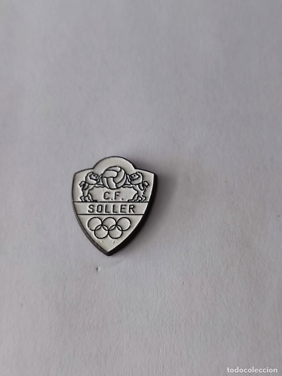 Coleccionismo deportivo: PIN DEL CLUB DE FUTBOL SOLLER DE MALLORCA