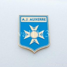 Collezionismo sportivo: BADGE PIN FOOTBALL CLUBS IN FRANCE - ” AJ AUXERRE ”