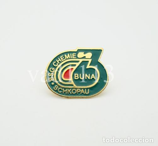 Collezionismo sportivo: Badge Pin football clubs in Germany - &rdquo; BSG Chemie Buna Schkopau &rdquo;