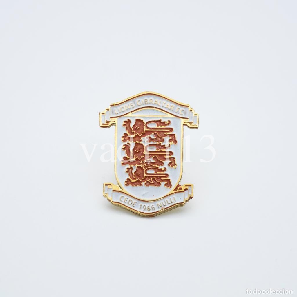 Coleccionismo deportivo: Badge Pin football clubs Gibraltar - &rdquo; Lions Gibraltar FC &rdquo;