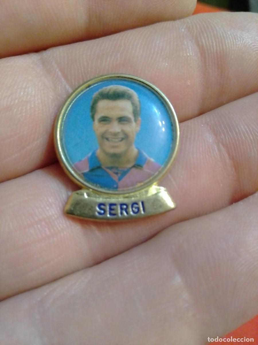 Collezionismo sportivo: PINS F&Uacute;TBOL , FOTO FUTBOLISTA SERGI