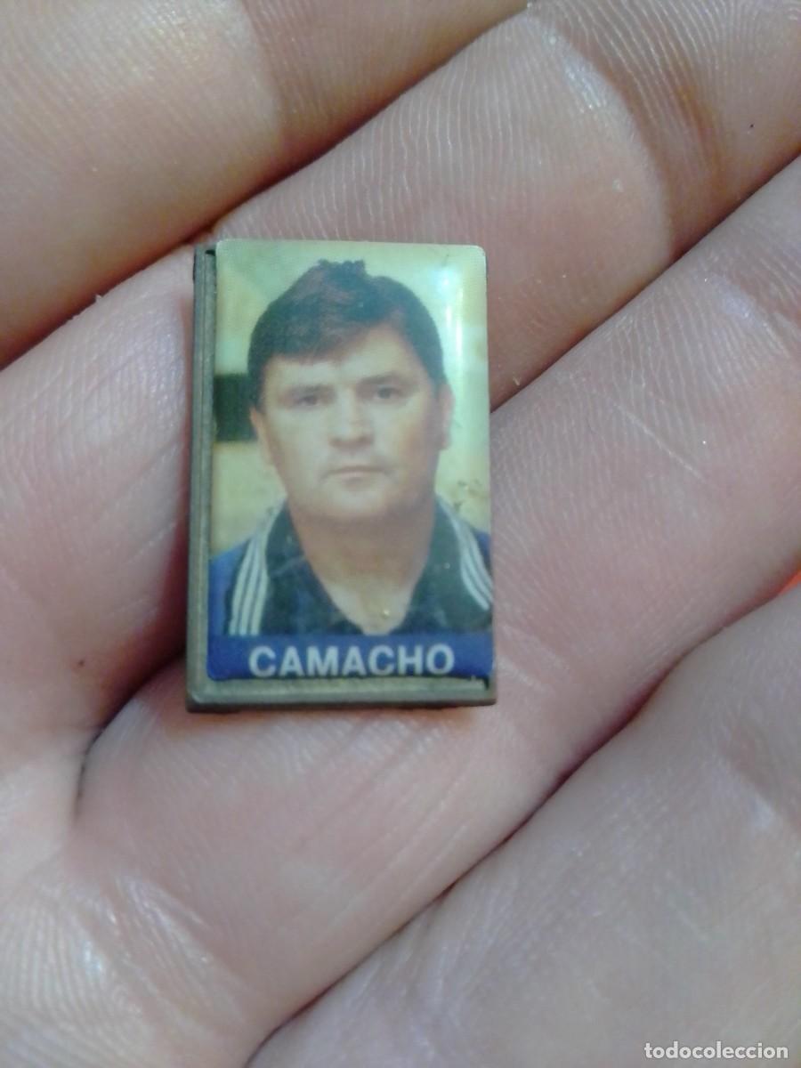 Collezionismo sportivo: PINS F&Uacute;TBOL , FOTO FUTBOLISTA CAMACHO