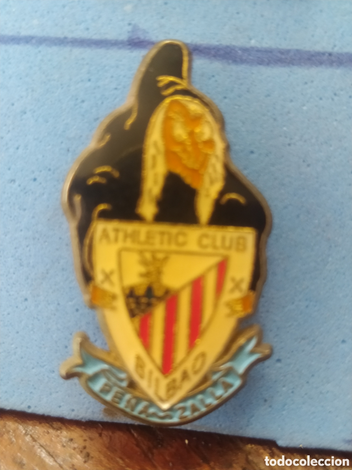 Sammelleidenschaft Sport: PINS DE PE&Ntilde;AS. PE&Ntilde;A ATHLETIC BILBAO. ZALLA