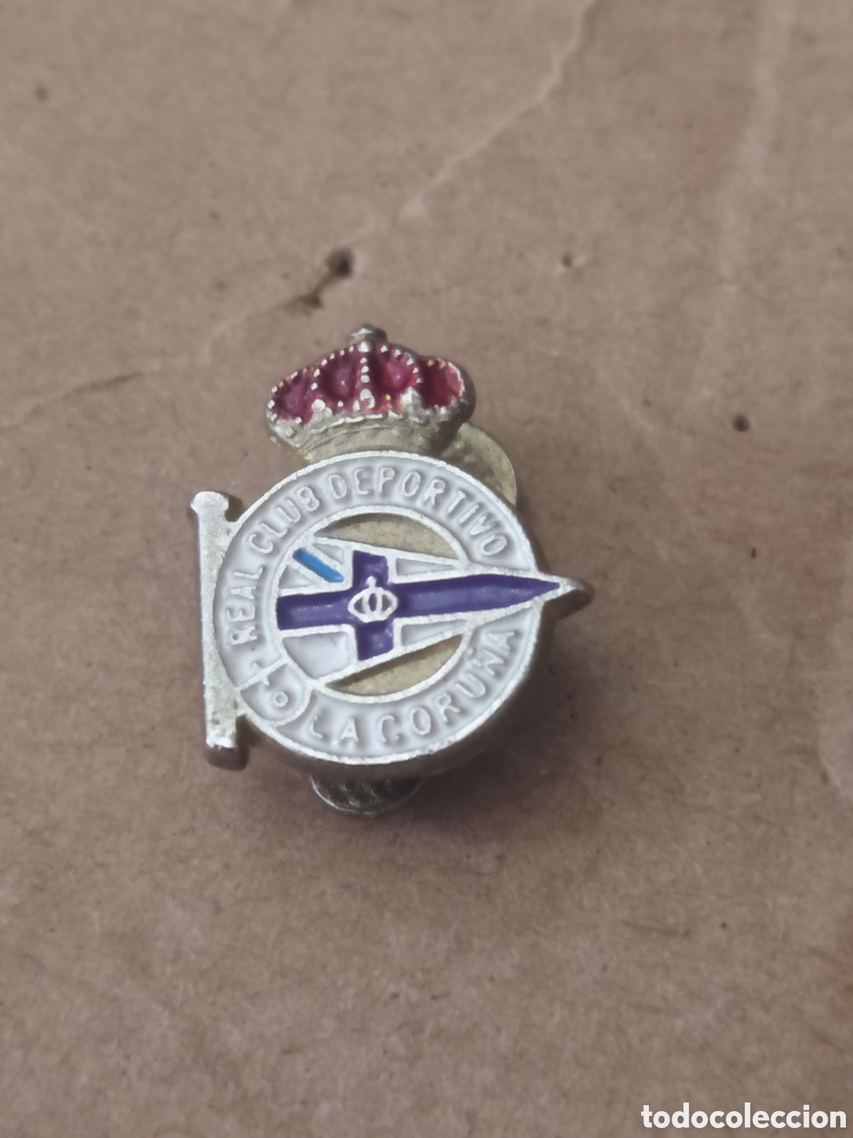 Coleccionismo deportivo: PINS DE F&Uacute;TBOL R. C. D. LA CORU&Ntilde;A