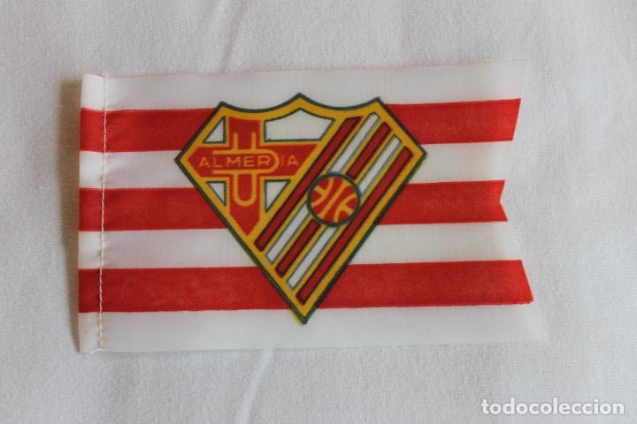 Collectionnisme sportif: BANDERIN FUTBOL ALMERIA PARA BICICLETA A&Ntilde;OS 70