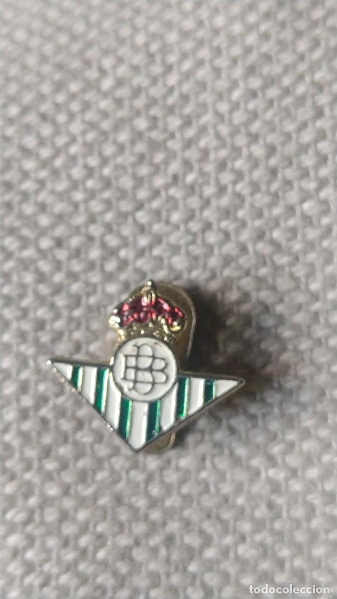 Collezionismo sportivo: INSIGNIA DE F&Uacute;TBOL REAL BETIS BALOMPI&Eacute;