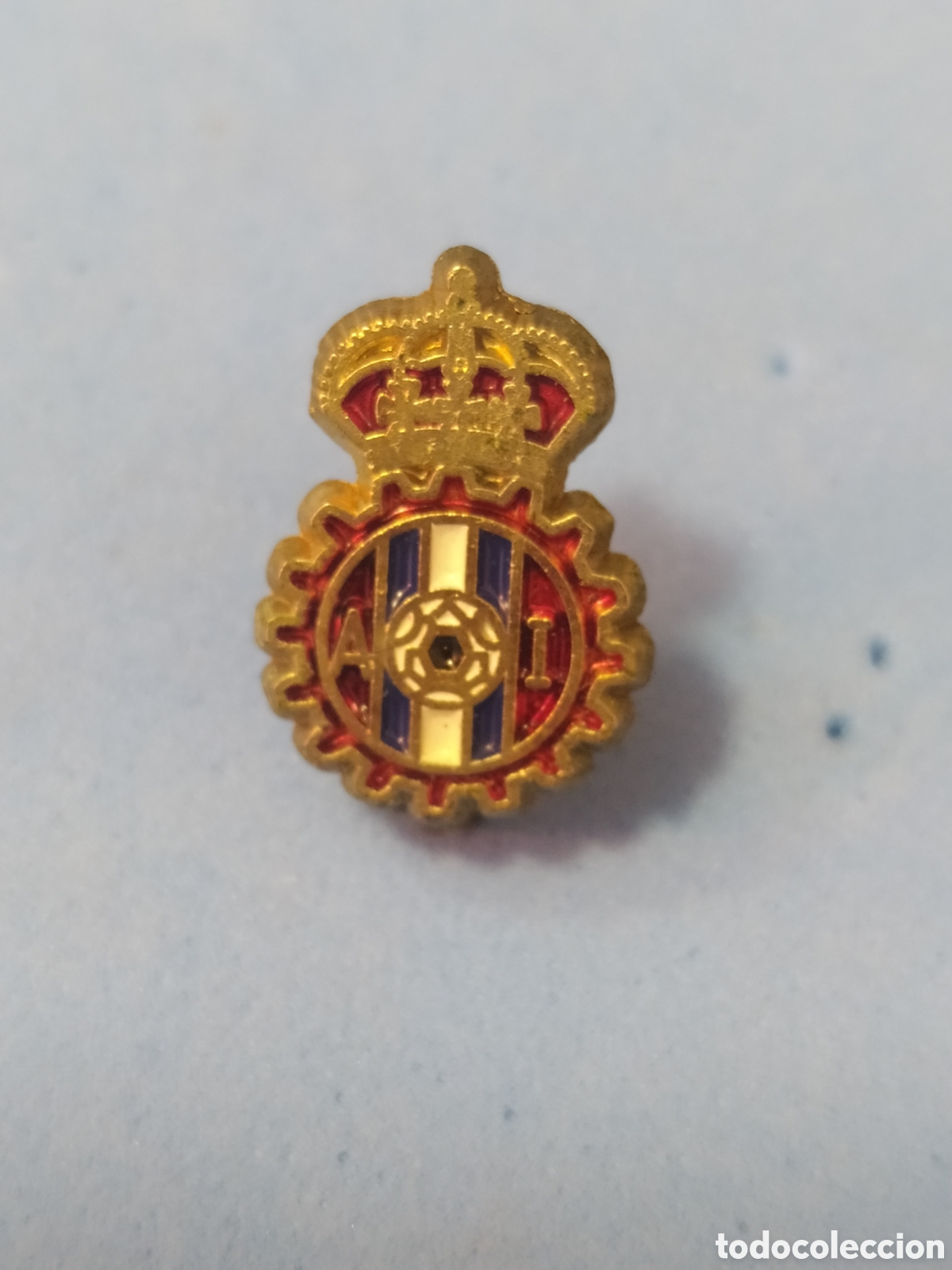 Coleccionismo deportivo: PINS DE F&Uacute;TBOL R. AVILES INDUSTRIAL CF AVILES ASTURIAS