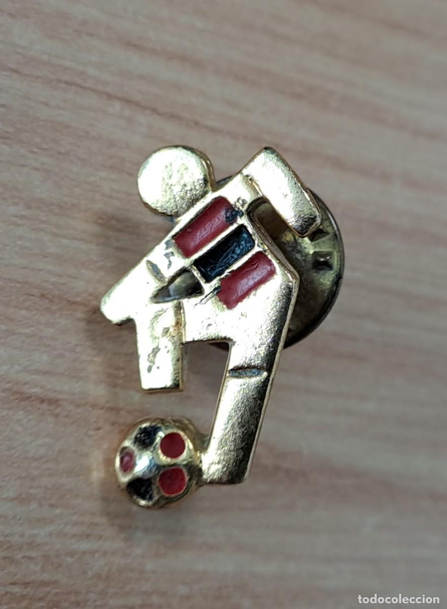 Pins football MILAN AC - Collection