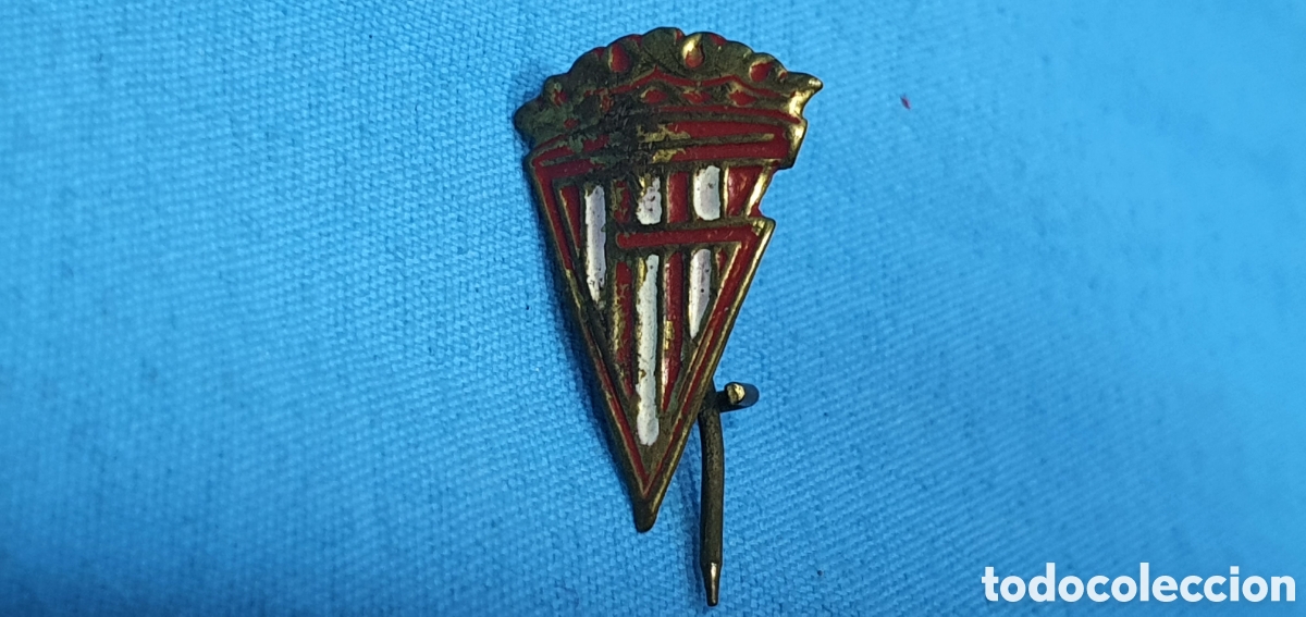 Coleccionismo deportivo: PIN ALFILER SPORTING DE GIJON - Foto 1