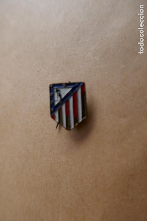 Coleccionismo deportivo: INSIGNIA DE ATL&Eacute;TICO DE MADRID - Foto 1