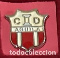 Coleccionismo deportivo: Pin de futbol del Club Cd Aguila San Fernando Cadiz