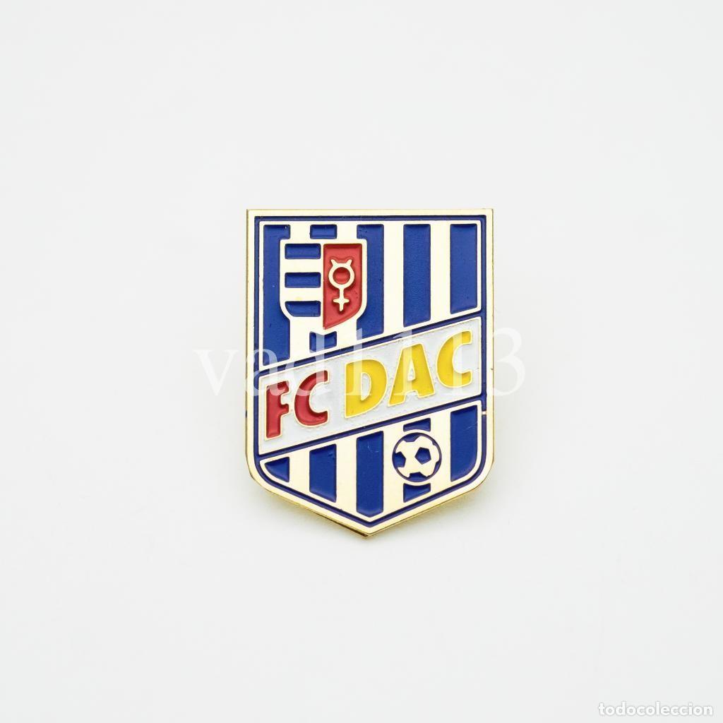 Collezionismo sportivo: Badge Pin football clubs in Slovakia - &rdquo; FC DAC 1904 Dunajsk&aacute; Streda &rdquo;