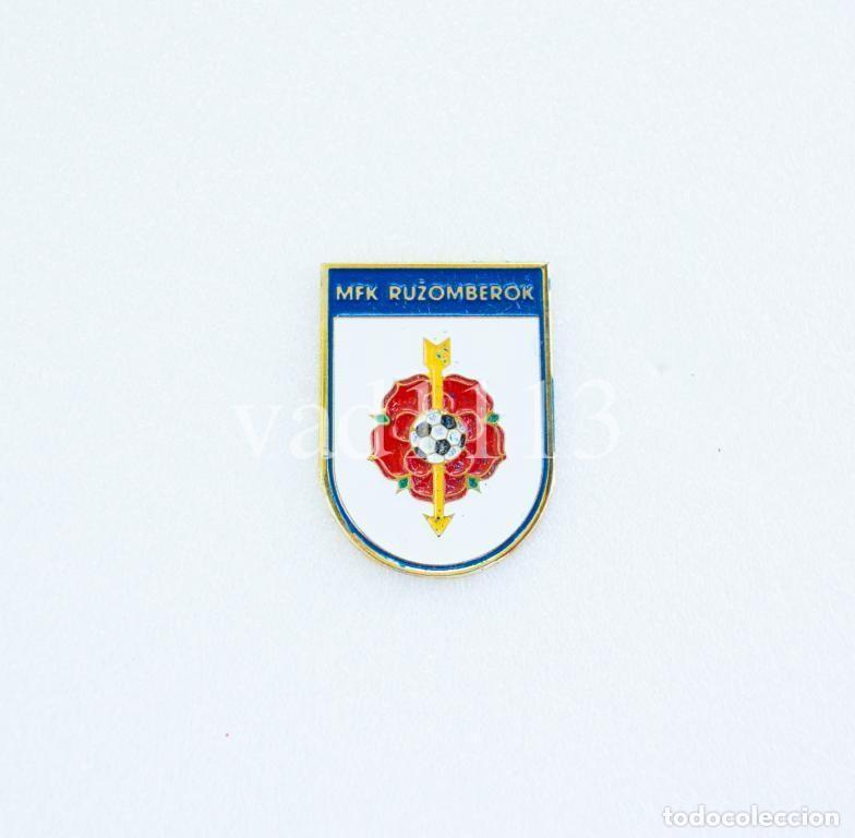 Collezionismo sportivo: Badge Pin football clubs in Slovakia - &rdquo; MFK Ružomberok &rdquo;