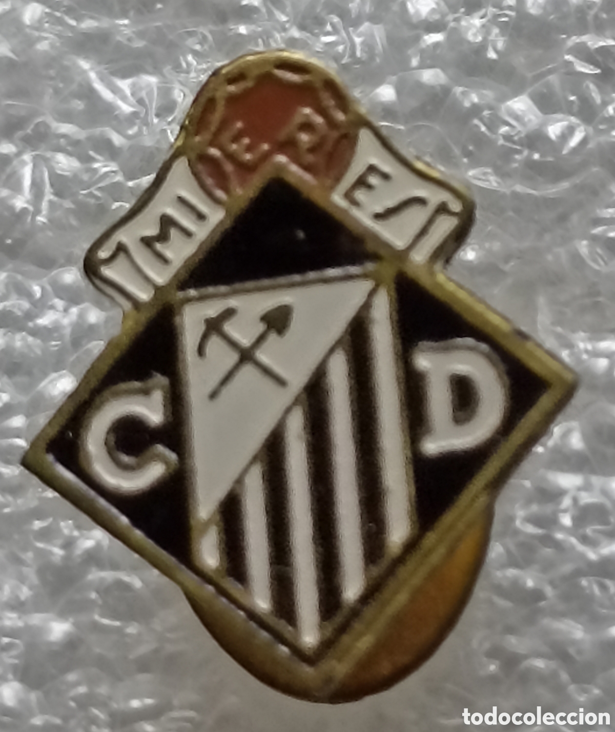 Sports collectibles: PIN FUTBOL OJAL, C.D. MIERES, ASTURIAS