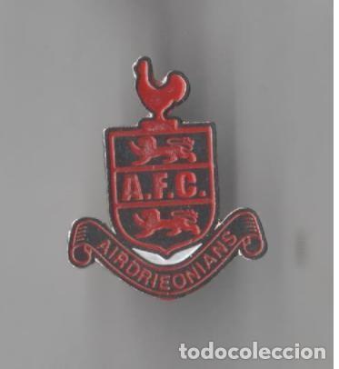 Coleccionismo deportivo: Badge Pin: European football clubs Scotland - &rdquo; Airdrieonians FC &rdquo;