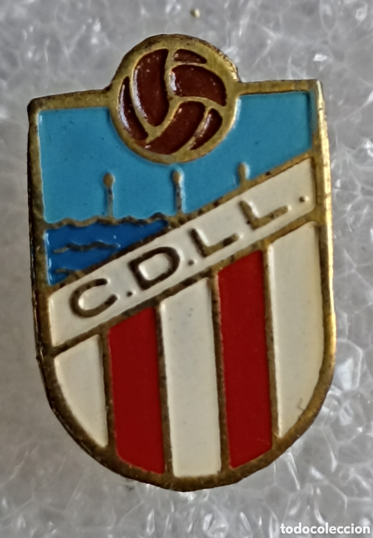 Coleccionismo deportivo: PIN FUTBOL INSIGNIA, C.D. LLANCA, GIRONA