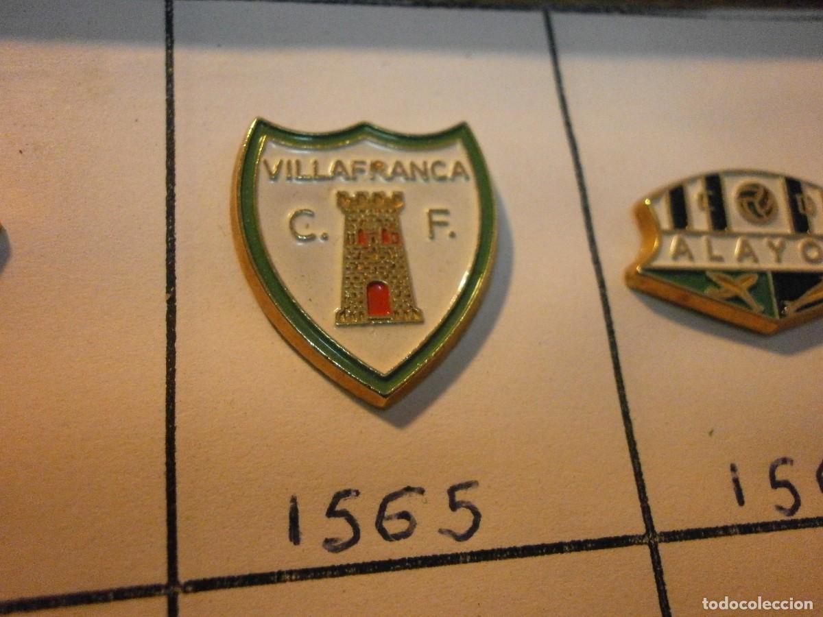 Collectionnisme sportif: pin equipo de futbol villafranca 1565