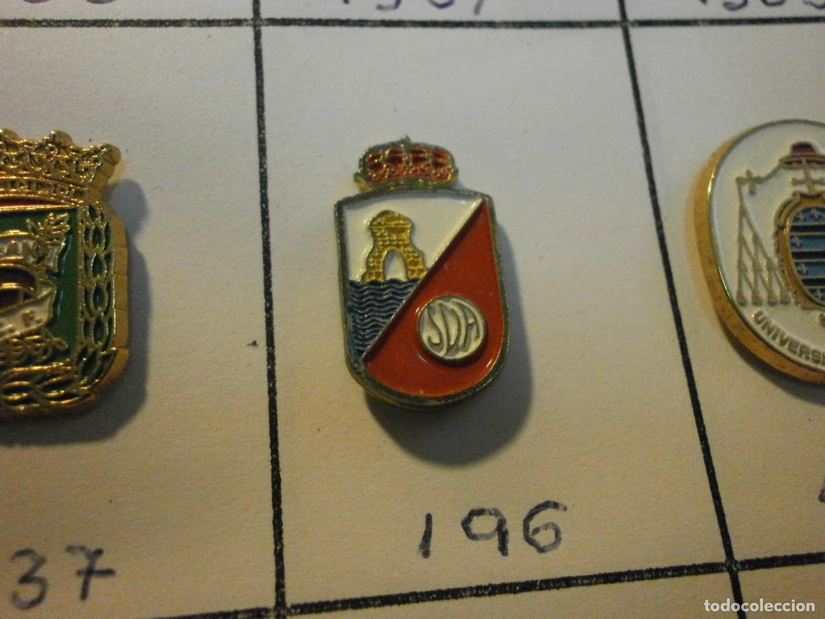 Collectionnisme sportif: pin equipo de futbol sda 196