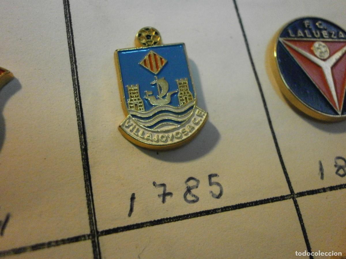 Sammelleidenschaft Sport: pin equipo de futbol villajoyosa 1785