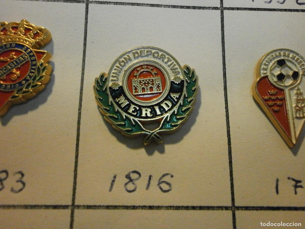 Collectionnisme sportif: pin equipo de futbol merida 1816