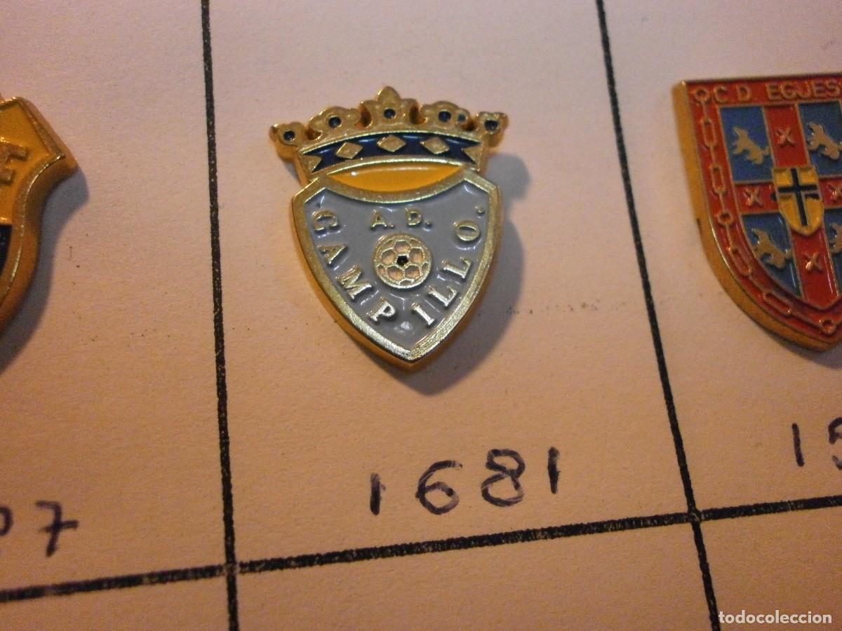 Collectionnisme sportif: pin equipo de futbol campillo 1681
