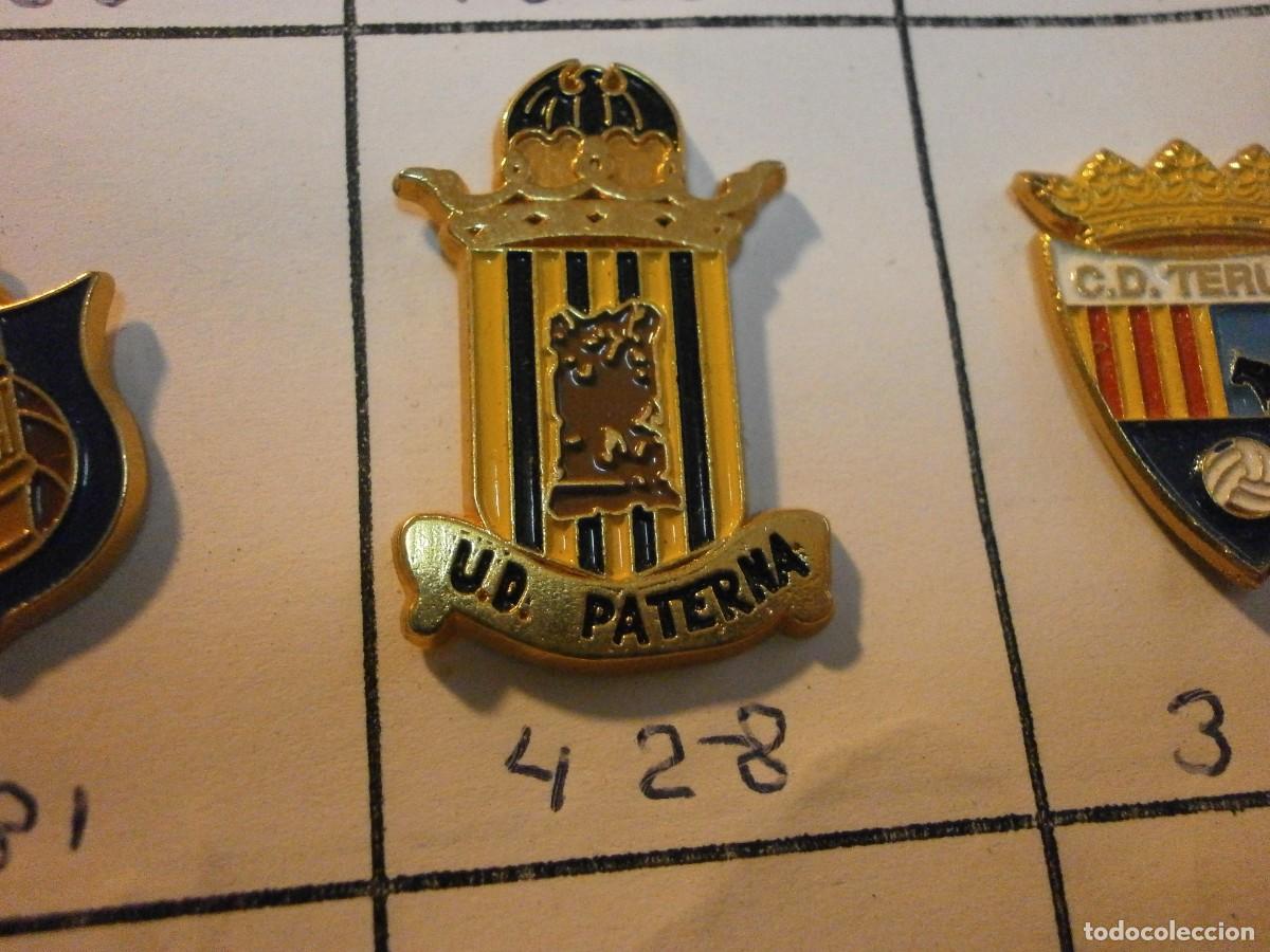 Sammelleidenschaft Sport: pin equipo de futbol paterna 428