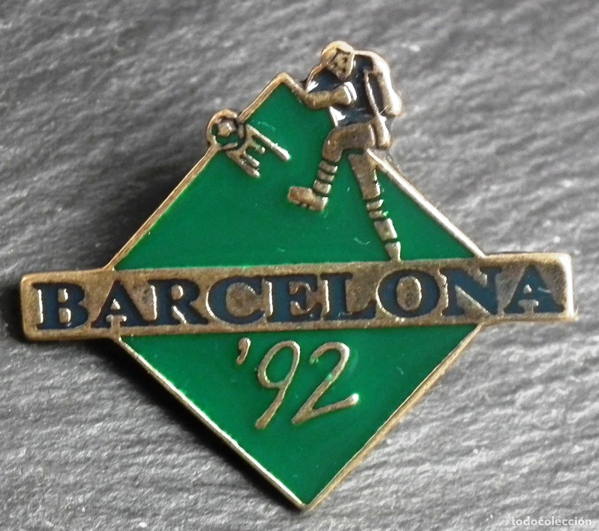Coleccionismo deportivo: PIN PDM PATROCINADOR OFICIAL OLIMP&Iacute;ADA BARCELONA 92 - F&Uacute;TBOL