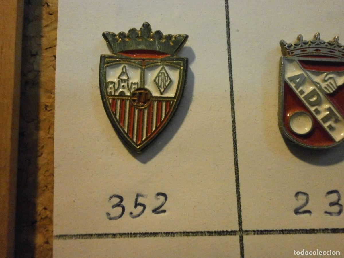 Sammelleidenschaft Sport: pin equipo de futbol 352