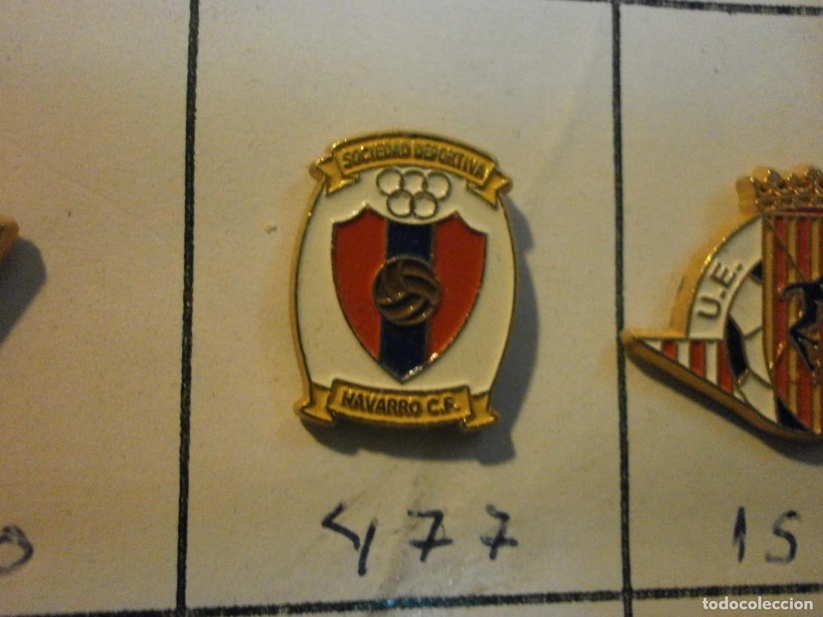 Coleccionismo deportivo: pin equipo de futbol navarro 477